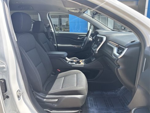 Used 2023 GMC Acadia SLE w/ Driver Convenience Package image 17