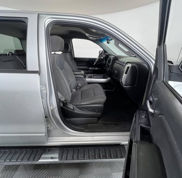 Used 2018 Chevrolet Silverado 1500 LT w/ Texas Edition image 6