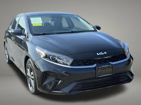 Used 2023 Kia Forte LXS image 8