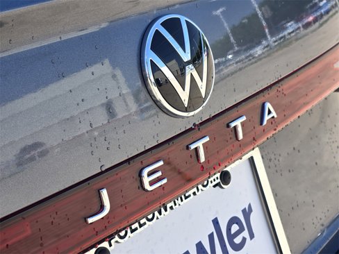 New 2025 Volkswagen Jetta SE image 7