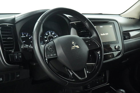 Used 2020 Mitsubishi Outlander SEL image 21