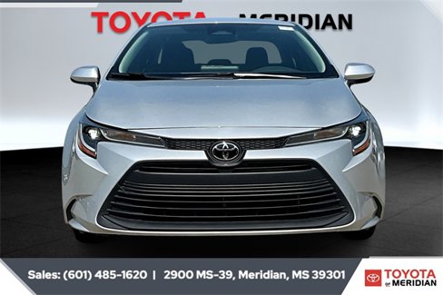 Used 2023 Toyota Corolla LE image 3