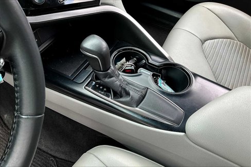 Certified 2018 Toyota Camry SE image 14