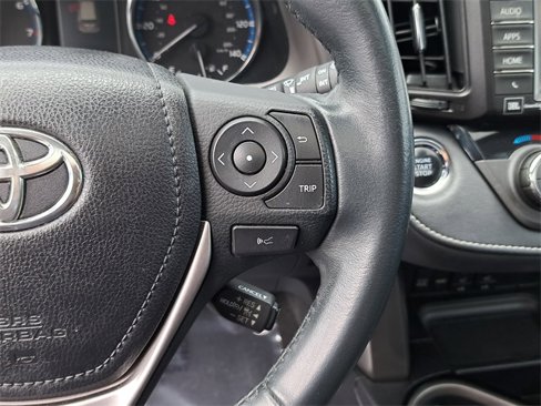 Used 2016 Toyota RAV4 Limited image 10