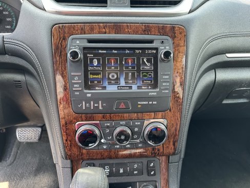 Used 2014 Chevrolet Traverse LT image 8