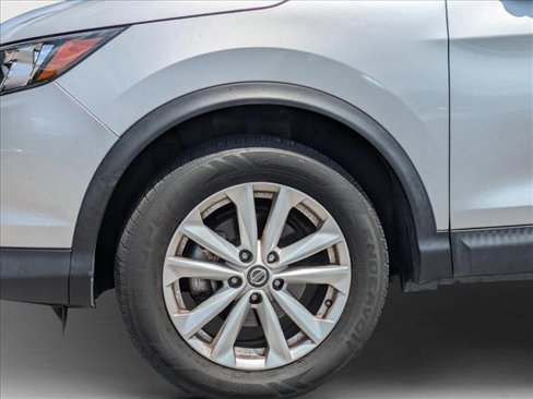 Used 2019 Nissan Rogue Sport S image 10