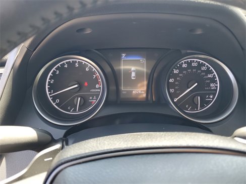 Used 2024 Toyota Camry SE image 26