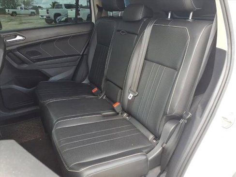 Used 2022 Volkswagen Tiguan SE image 15