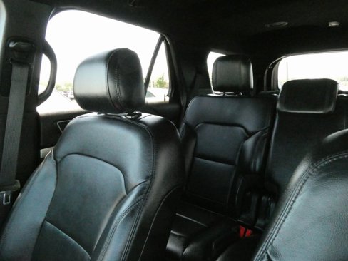 Used 2017 Ford Explorer XLT w/ Equipment Group 202A image 43