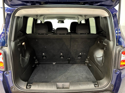Used 2018 Jeep Renegade Altitude image 28