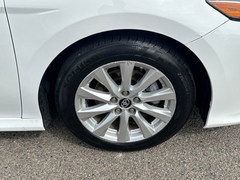Used 2019 Toyota Camry LE image 31