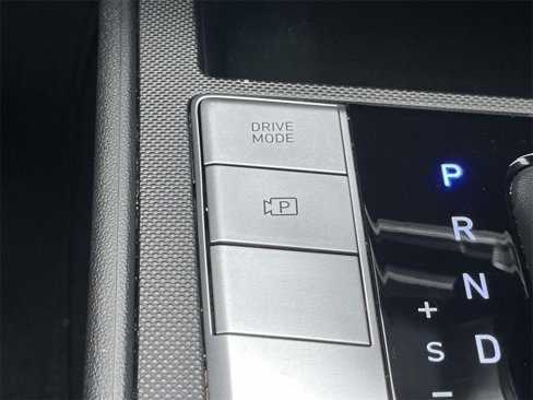 Certified 2023 Hyundai Elantra SEL image 30