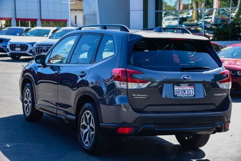 Used 2020 Subaru Forester Premium image 5