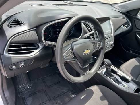 Used 2023 Chevrolet Malibu LT image 16