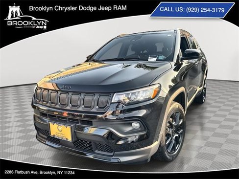 Certified 2022 Jeep Compass Latitude w/ Convenience Group image 1