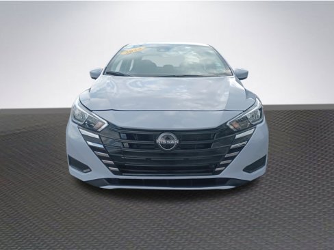Used 2024 Nissan Versa SV w/ Trunk Package image 3
