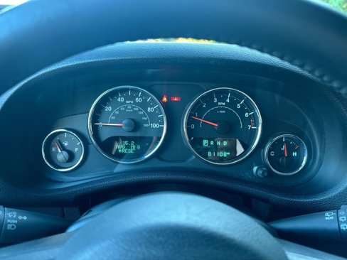 Used 2018 Jeep Wrangler Sport image 16
