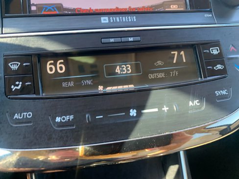Used 2014 Toyota Avalon Limited image 31