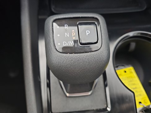 Used 2023 Nissan Rogue SV w/ SV Premium Package image 17