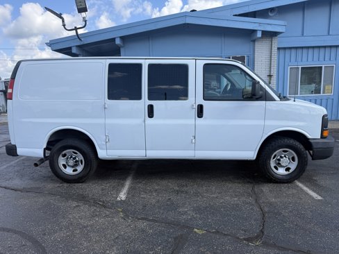 Used 2008 Chevrolet Express 2500 image 6