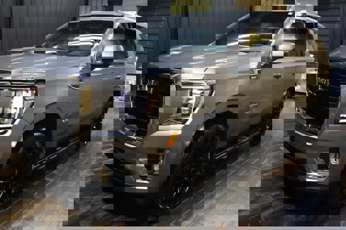 Used 2022 GMC Yukon SLE image 6