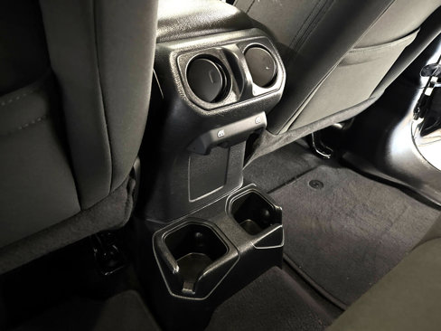 Used 2021 Jeep Gladiator Sport image 32