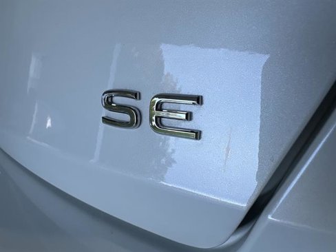 Used 2024 Volkswagen Jetta SE image 11