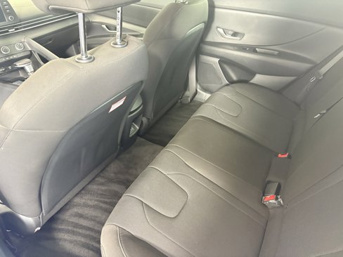 Used 2025 Hyundai Elantra SE image 22