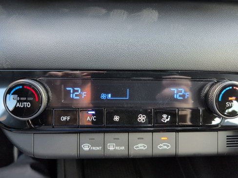 New 2025 Hyundai Elantra Sport image 15