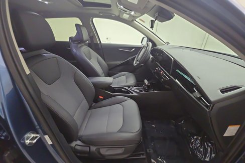 Used 2024 Kia Niro EX Touring image 31