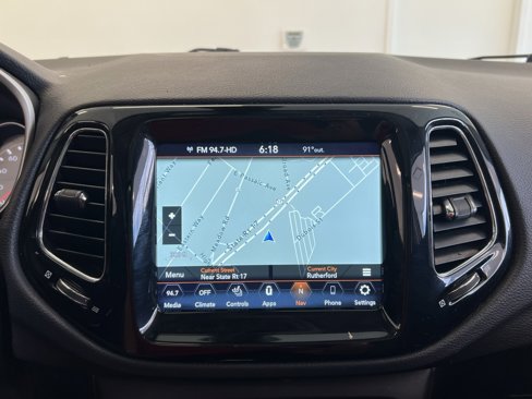 Used 2020 Jeep Compass Limited image 13