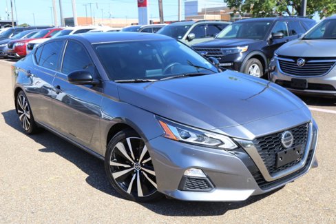 Used 2022 Nissan Altima 2.0 SR image 1