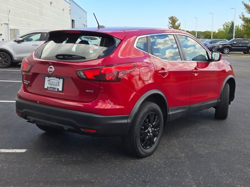 Used 2018 Nissan Rogue Sport S image 10