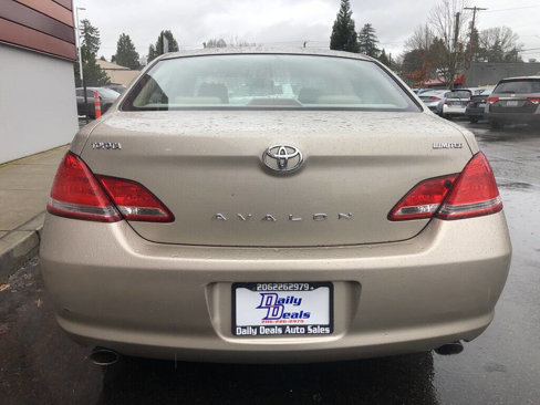 Used 2006 Toyota Avalon Limited image 9