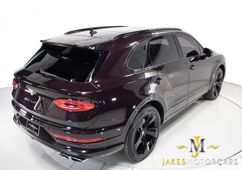Used 2022 Bentley Bentayga image 11