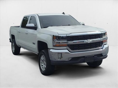 Used 2017 Chevrolet Silverado 1500 LT w/ Texas Edition image 3
