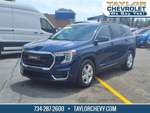 Certified 2022 GMC Terrain SLE w/ Driver Convenience Package image 1
