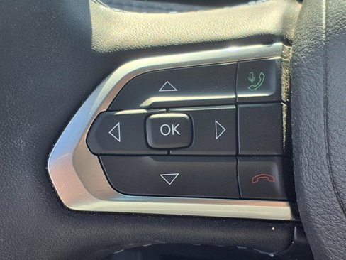 Used 2022 Jeep Compass Latitude image 11