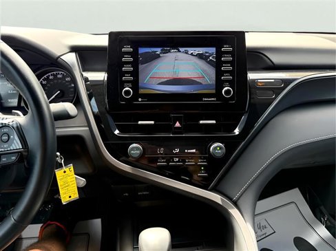 Used 2021 Toyota Camry SE image 22