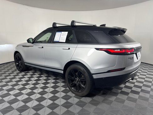 Used 2018 Land Rover Range Rover Velar R-Dynamic SE image 3