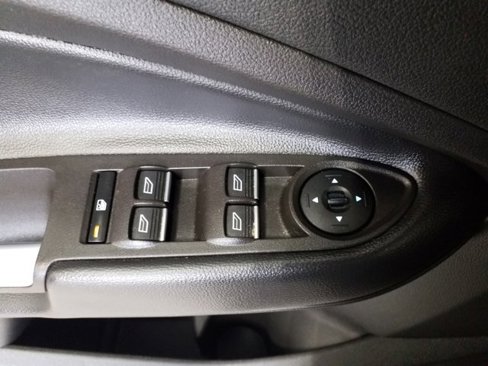 Used 2019 Ford Escape SE image 13
