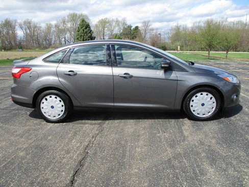 Used 2012 Ford Focus SE image 2