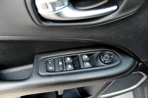 Used 2018 Jeep Compass Latitude w/ Popular Equipment Group image 46