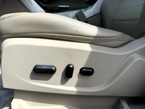 Used 2013 Ford Escape SEL image 17