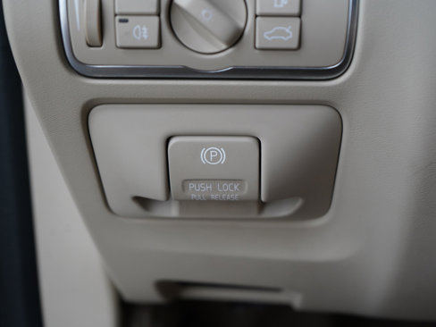 Used 2015 Volvo XC60 T6 Platinum image 27