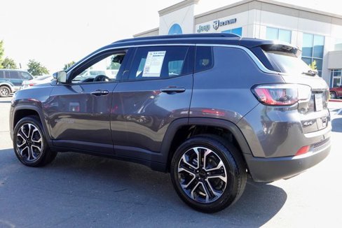 Used 2023 Jeep Compass Limited image 10