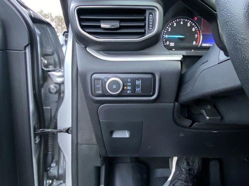 Used 2023 Ford Explorer XLT w/ Equipment Group 202A image 18