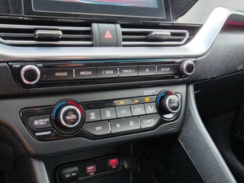 Used 2020 Kia Niro Touring image 27