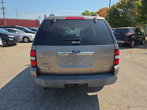 Used 2006 Ford Explorer XLT image 8
