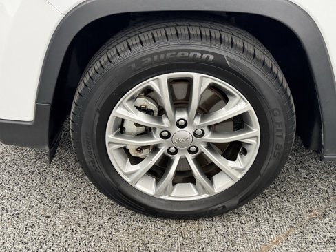 Used 2022 Jeep Cherokee Latitude Lux image 7